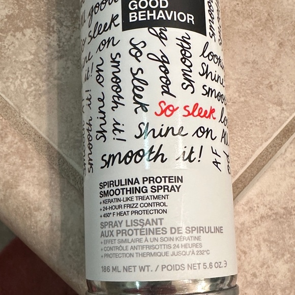 IGK Good Behavior Smoothing Spray - Picture 2 of 2